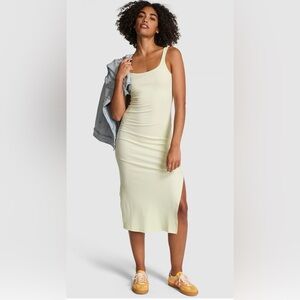 ALL-DAY SOFT RIB BODYCON MIDI DRESS
